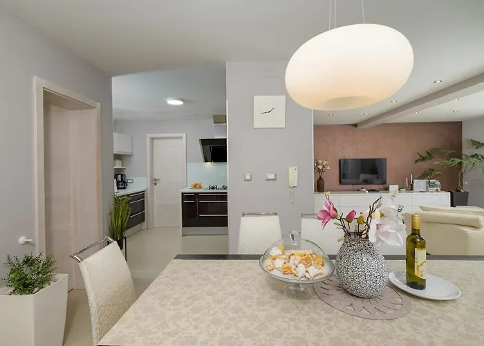 Vidova By Istrialux *