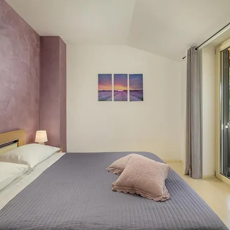 Vidova By Istrialux *